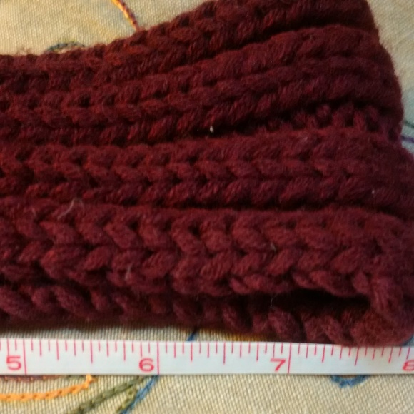 2 Hot in Hollywood Headbands knit & red grosgrain - Picture 6 of 8